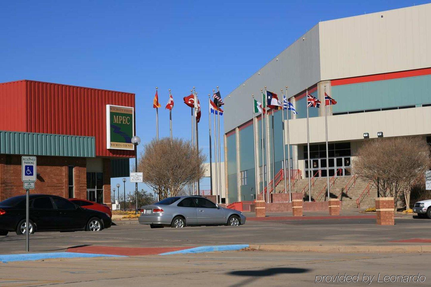 Hampton Inn Wichita Falls-Sikes Senter Mall Exterior photo